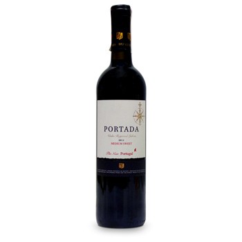 Wino czerwone Portada o wyczuwalnym smaku jagód świetnie sprawdzi się w akompaniamencie słodkich potraw - Czerwone wino Portada