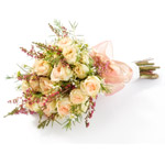 Kompozycja przygotowana z 15 róż w kremowej kolorystyce - Bukiet Romantyczny wieczór