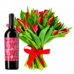 Walentynkowe tulipany z czerwonym winem